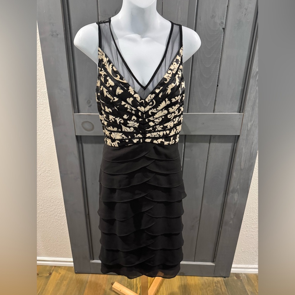 SCARLETT NITE Womens 12 Black Floral V Neck Sleeveless Sheath Dress Tiered